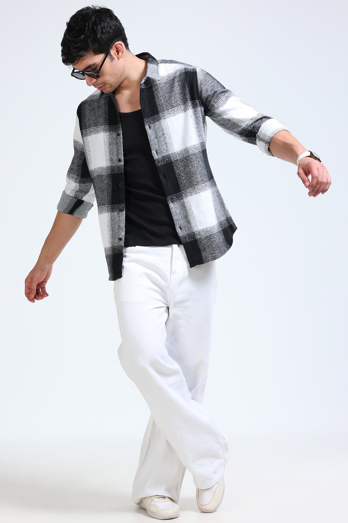 Brushing Checks Flannel Shirt Black White