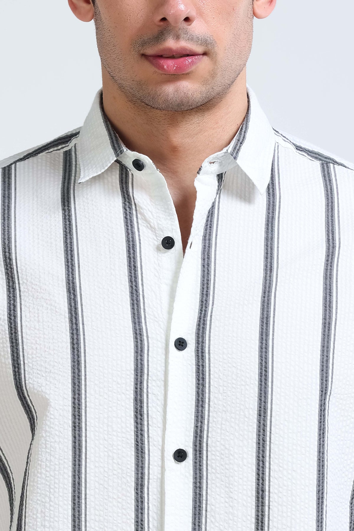 Men's Seersucker Striped Shirt White Black