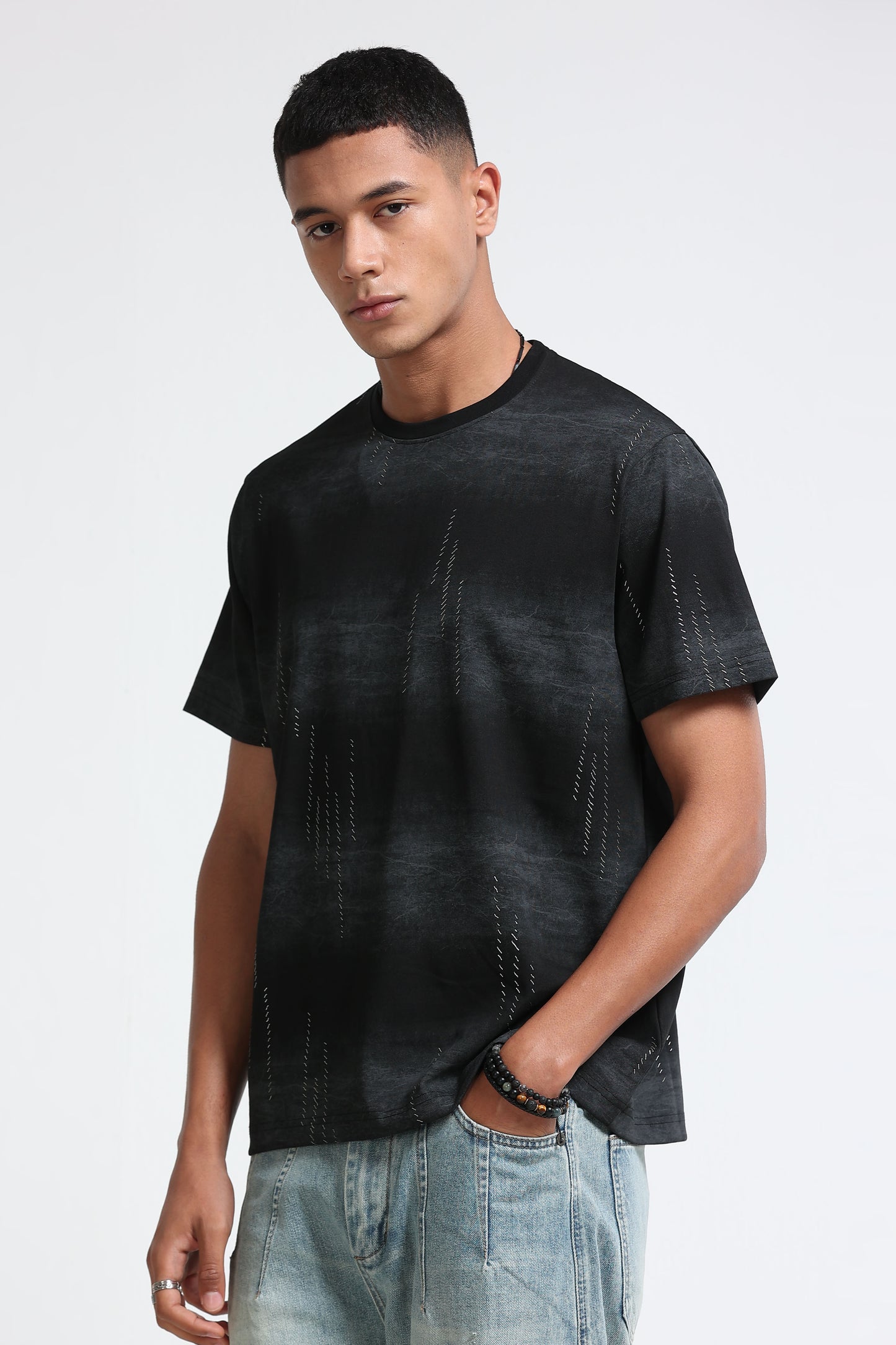 Minimal Textured Crew Neck Black T-Shirt