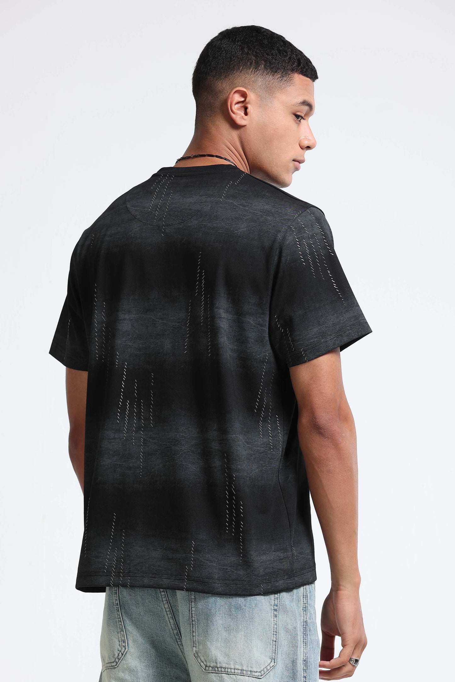 Minimal Textured Crew Neck Black T-Shirt