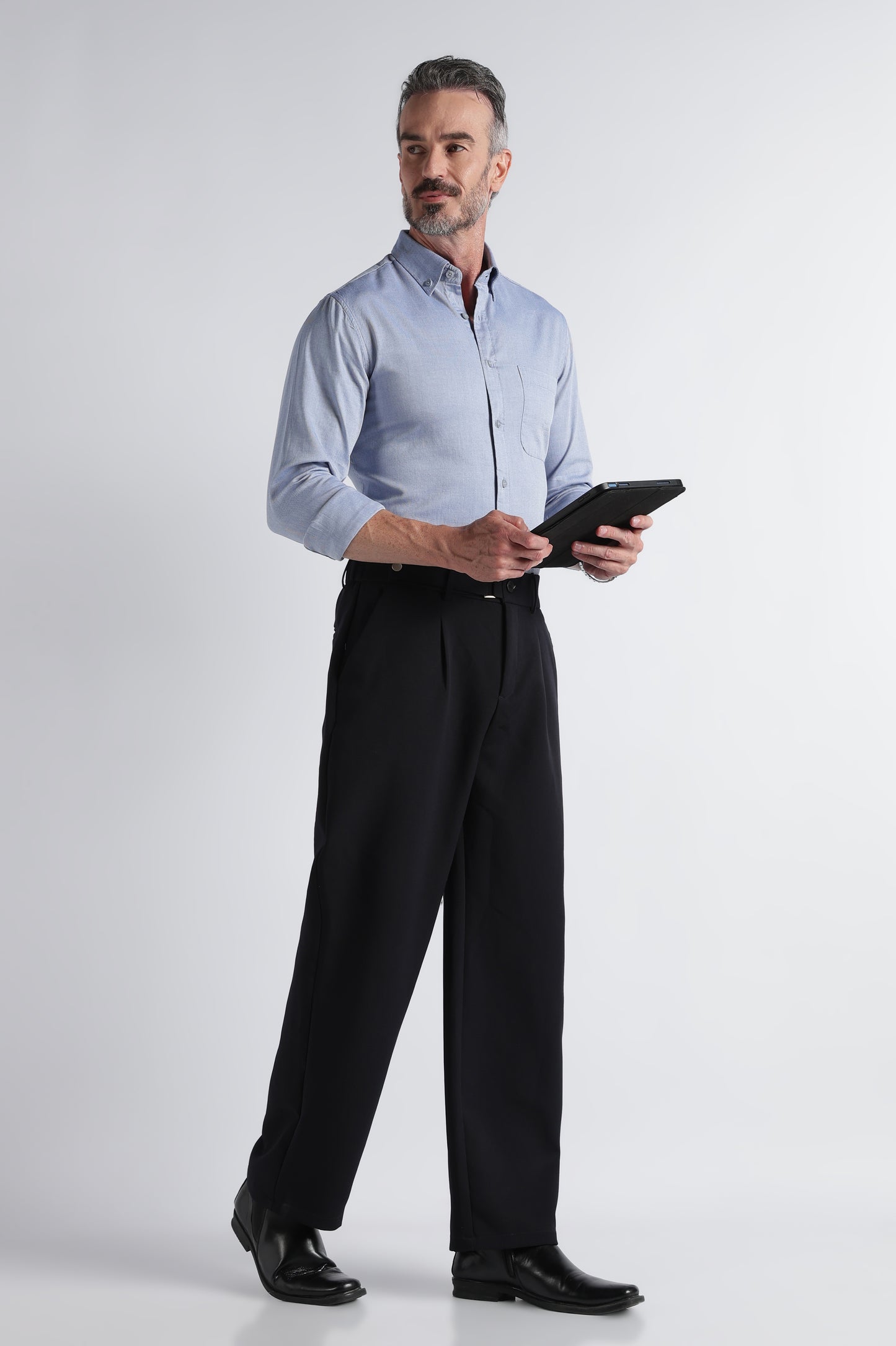 Royal Blue Solid Shirt - Slim Fit Casual