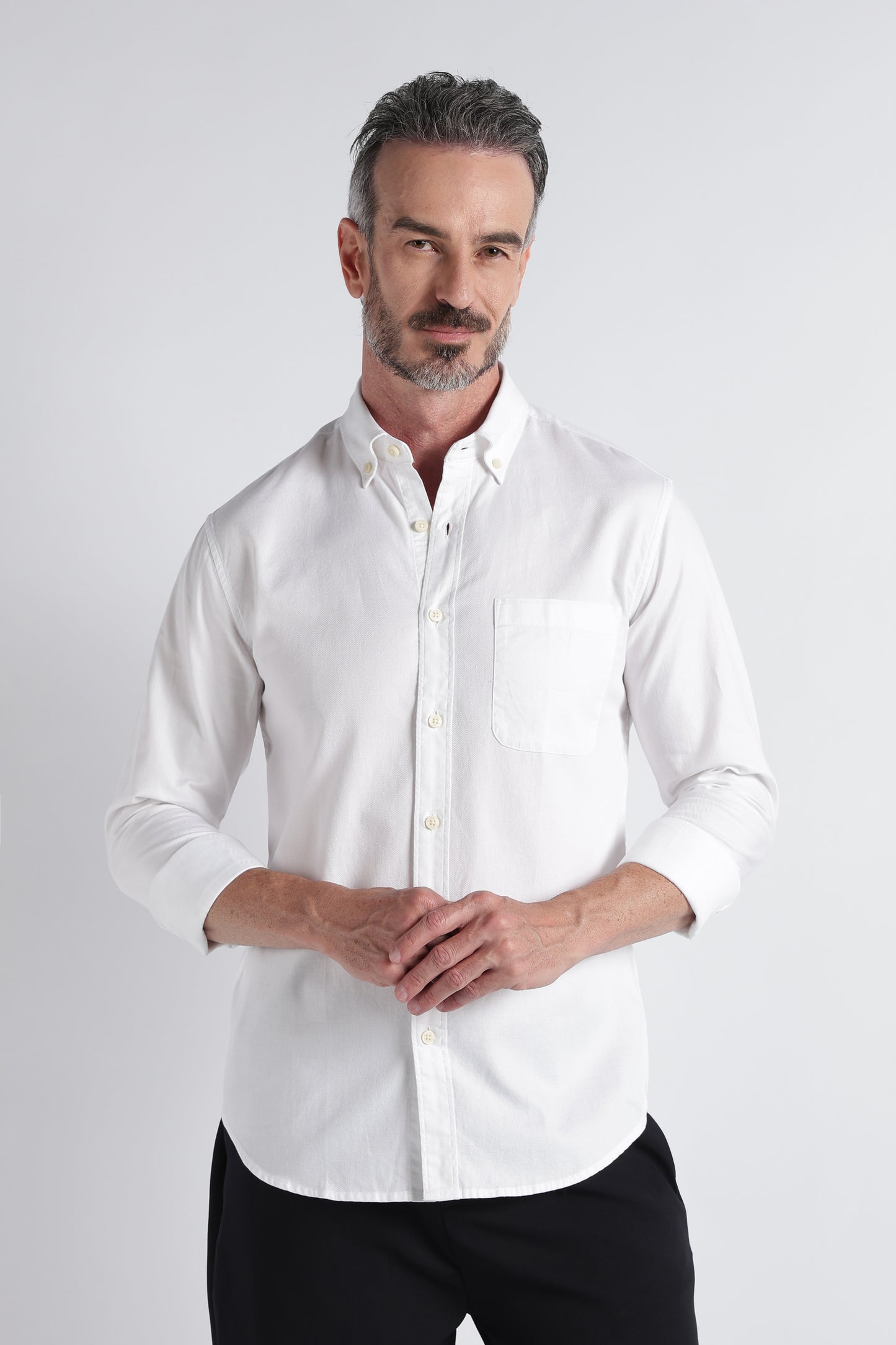 White Solid Shirt - Slim Fit Casual