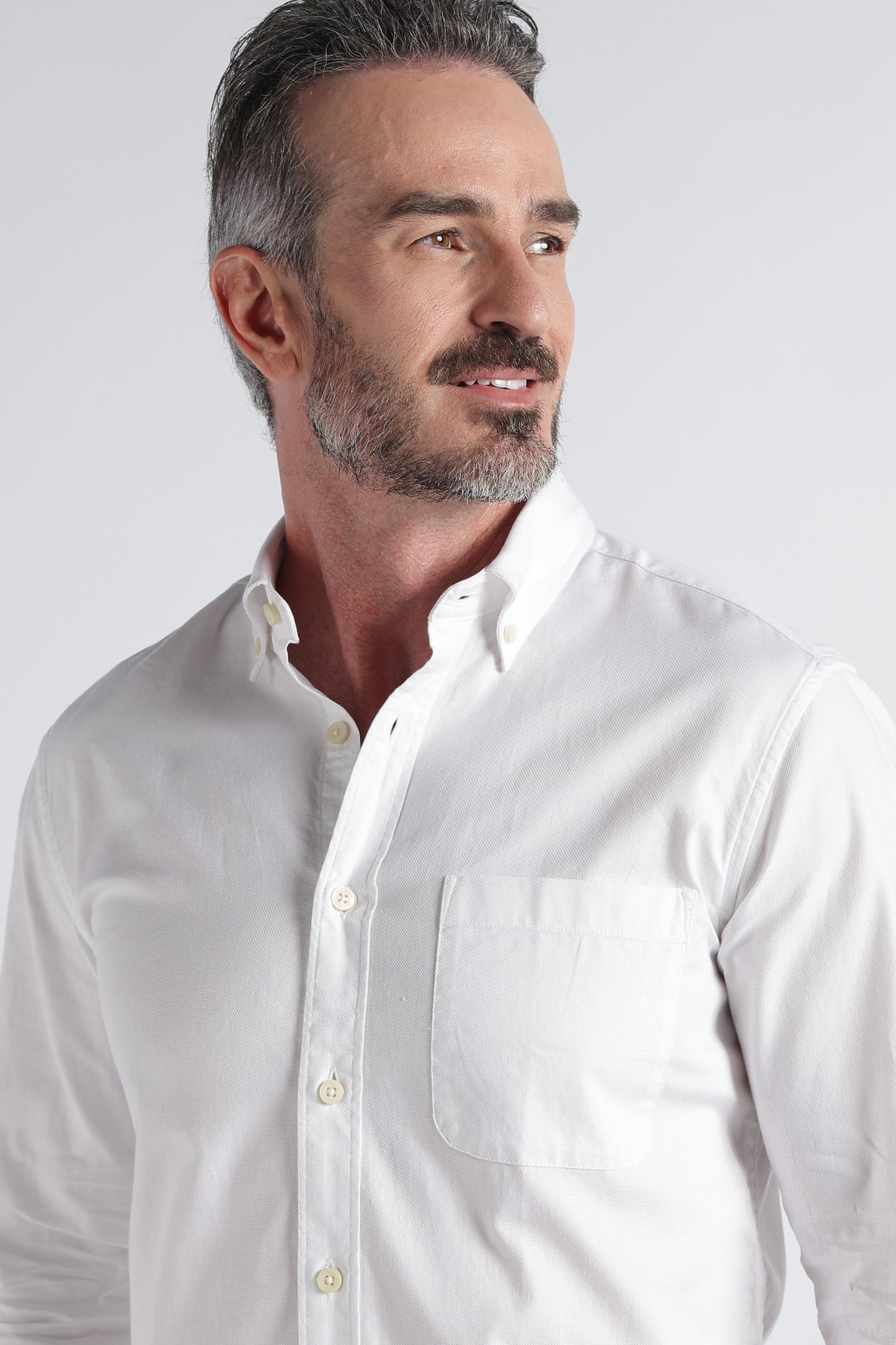 White Solid Shirt - Slim Fit Casual