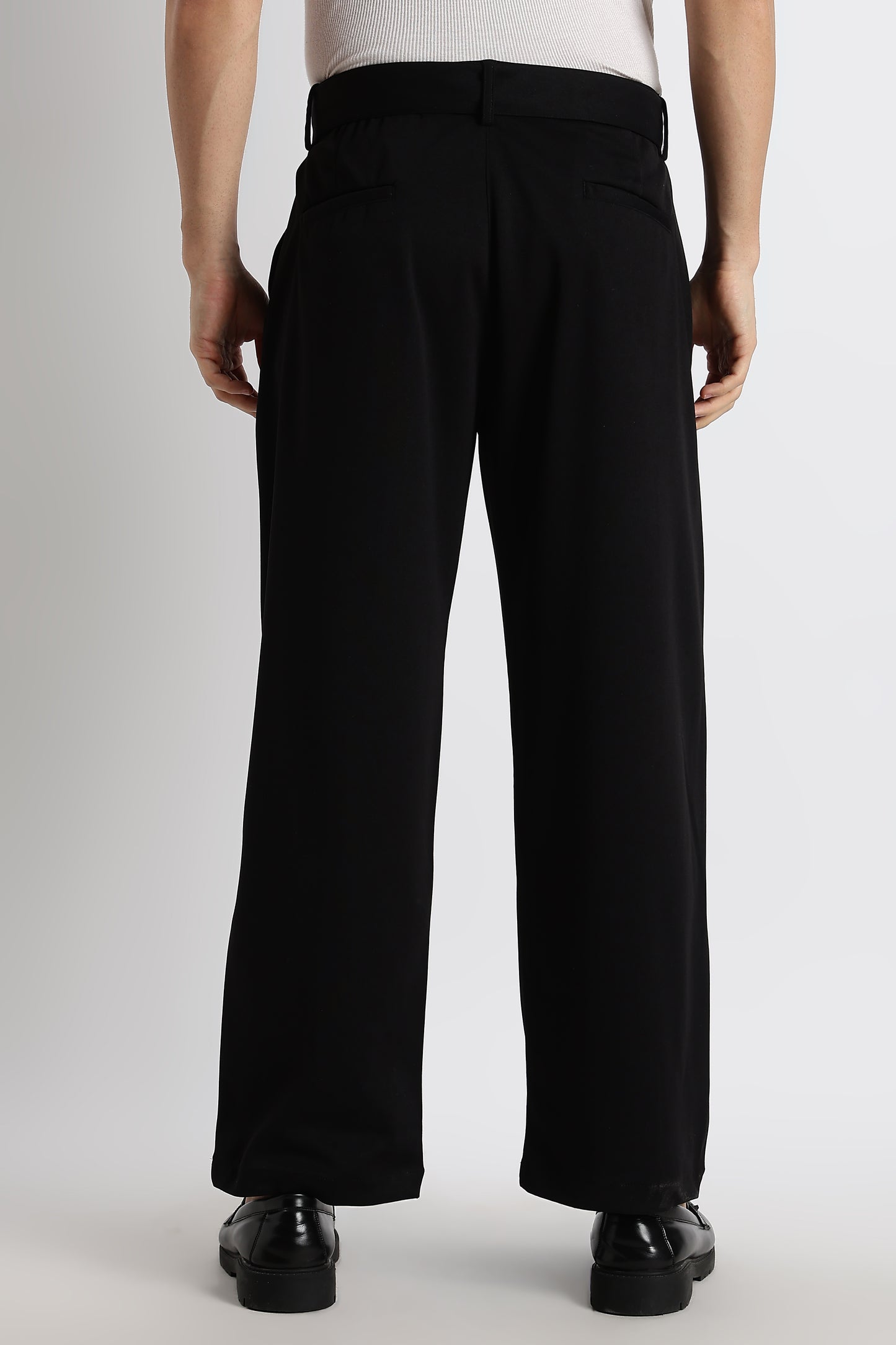 Relaxed Korean Fit Pants Black