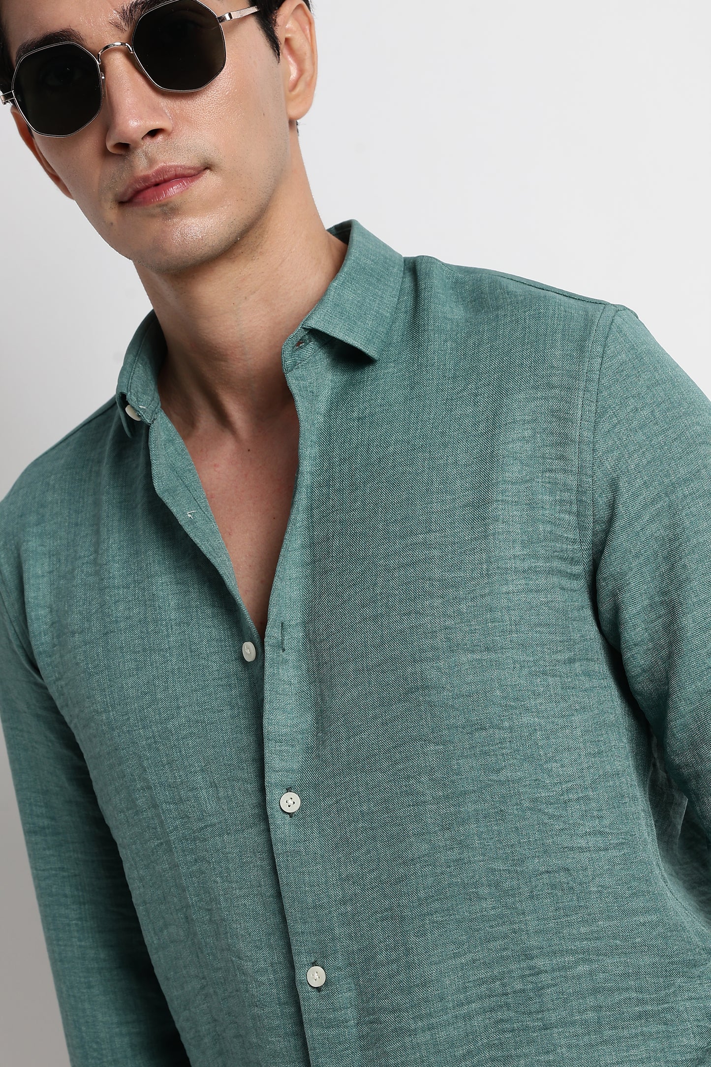 The Minimalist Linen-Blend Shirt Green