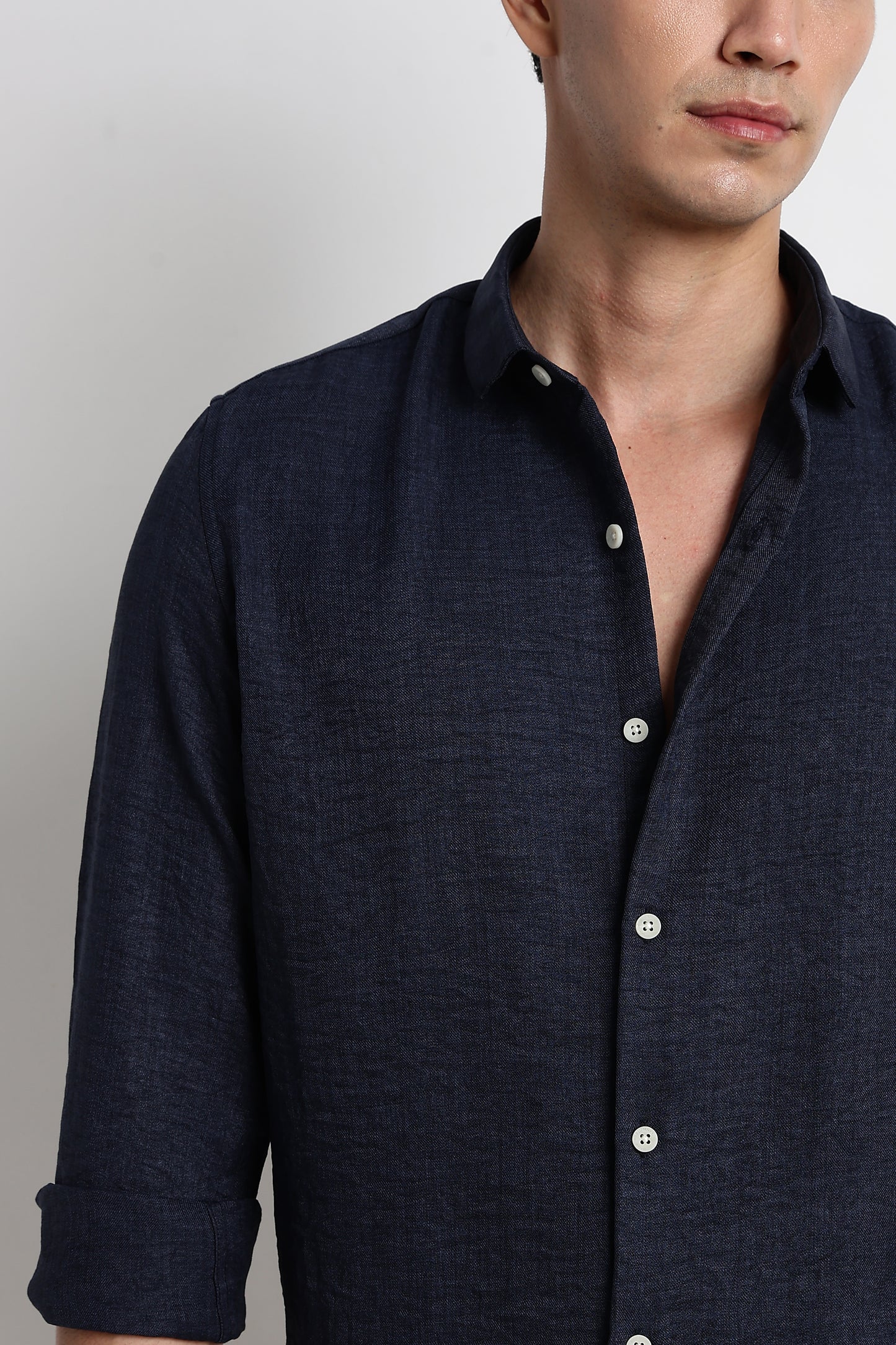 The Minimalist Linen-Blend Shirt Navy