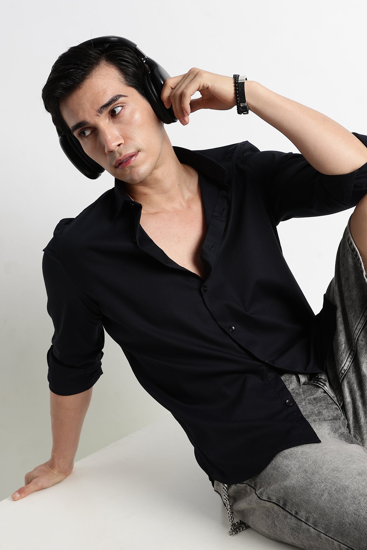 The Modern Essential Poly-Lycra Shirt Slate Black